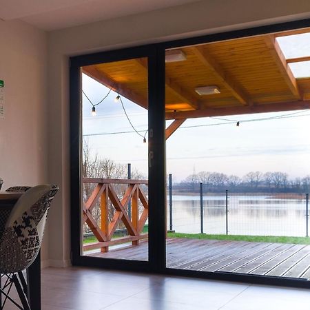 Z Widokiem Na Jezioro Villa Ilawa Ngoại thất bức ảnh